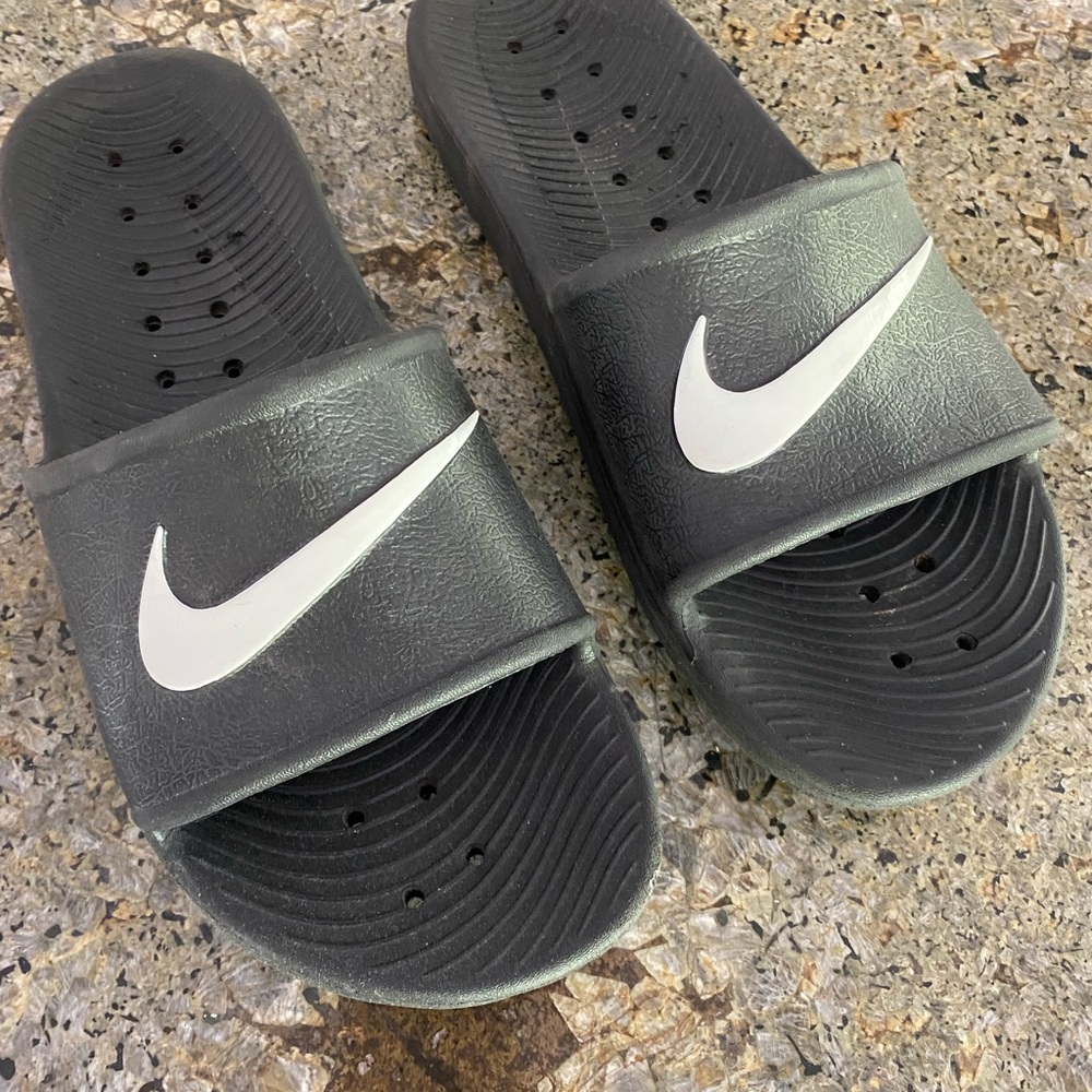 Nike Slides Black Size 9